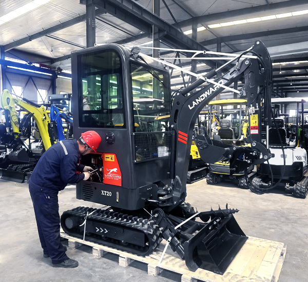 Landward excavator technical service and warranty support
